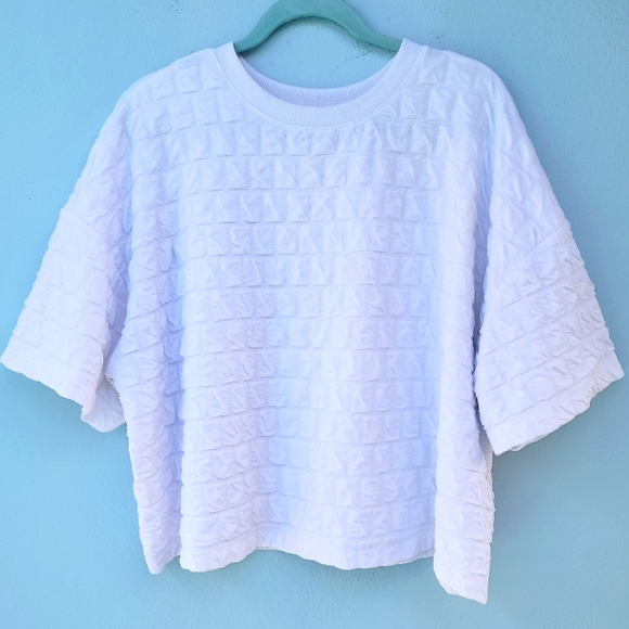 White Textured Women's Top. Size L - Picture 1 of 5